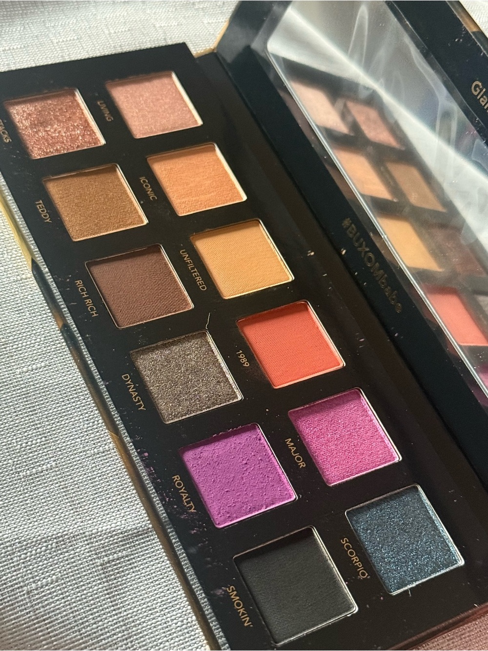 BUXOM x Ash K Holm 12-Pan Eyeshadow Palette (limited edition)